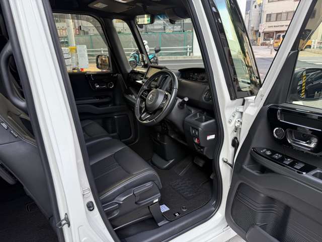 ホンダ Ｎ　ＢＯＸ カスタム ６６０ Ｌ ターボ R4年 (近畿) 99