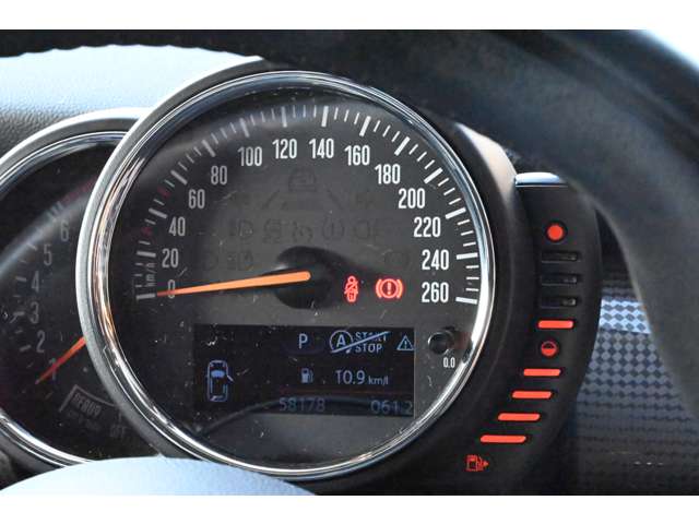 ミニ ミニ クーパー ５ドア H27年 (近畿) 99