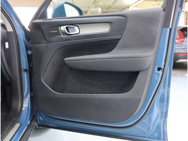 ボルボ ＸＣ４０ アルティメット Ｂ４ ＡＷＤ ４ＷＤ R5年 (近畿) 99