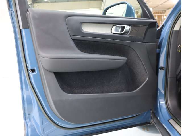 ボルボ ＸＣ４０ アルティメット Ｂ４ ＡＷＤ ４ＷＤ R5年 (近畿) 99