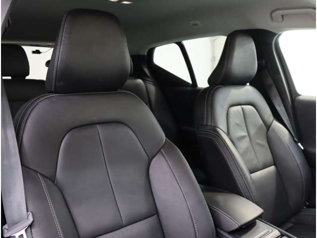 ボルボ ＸＣ４０ アルティメット Ｂ４ ＡＷＤ ４ＷＤ R5年 (近畿) 99