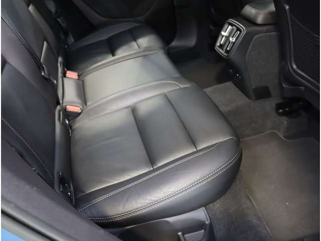 ボルボ ＸＣ４０ アルティメット Ｂ４ ＡＷＤ ４ＷＤ R5年 (近畿) 99