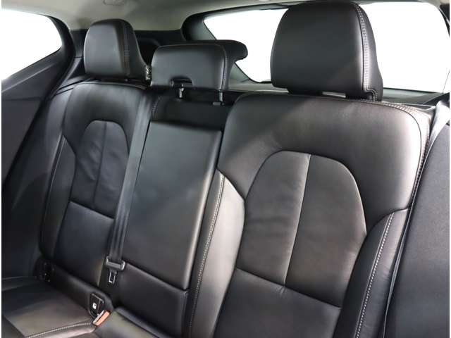 ボルボ ＸＣ４０ アルティメット Ｂ４ ＡＷＤ ４ＷＤ R5年 (近畿) 99