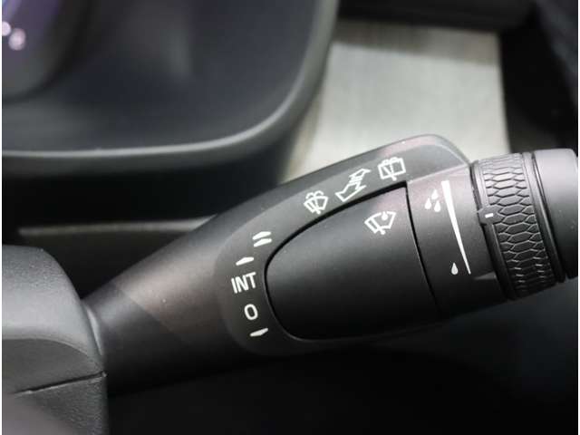 ボルボ ＸＣ４０ アルティメット Ｂ４ ＡＷＤ ４ＷＤ R5年 (近畿) 99