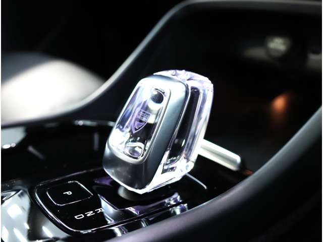 ボルボ ＸＣ４０ アルティメット Ｂ４ ＡＷＤ ４ＷＤ R5年 (近畿) 99