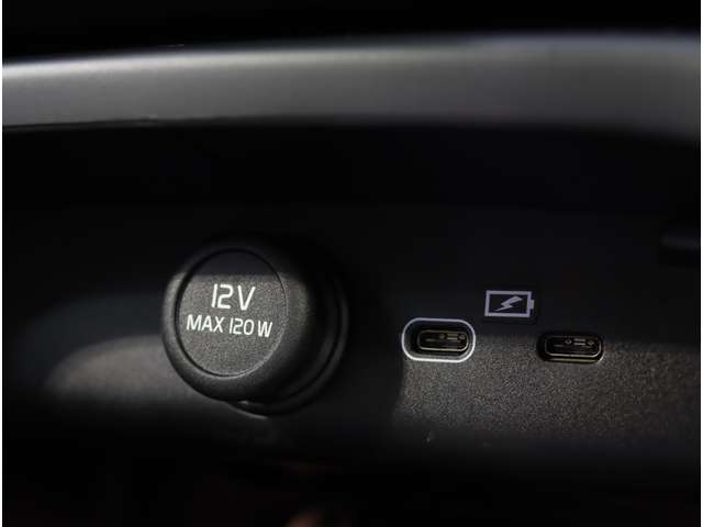 ボルボ ＸＣ４０ アルティメット Ｂ４ ＡＷＤ ４ＷＤ R5年 (近畿) 99