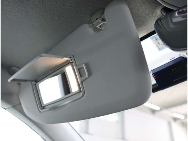 ボルボ ＸＣ４０ アルティメット Ｂ４ ＡＷＤ ４ＷＤ R5年 (近畿) 99