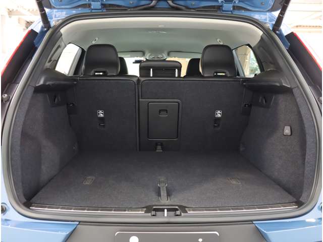 ボルボ ＸＣ４０ アルティメット Ｂ４ ＡＷＤ ４ＷＤ R5年 (近畿) 99