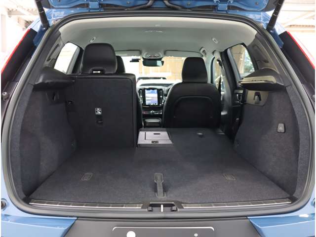 ボルボ ＸＣ４０ アルティメット Ｂ４ ＡＷＤ ４ＷＤ R5年 (近畿) 99