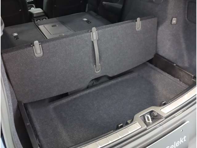 ボルボ ＸＣ４０ アルティメット Ｂ４ ＡＷＤ ４ＷＤ R5年 (近畿) 99