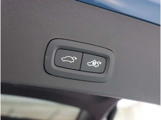 ボルボ ＸＣ４０ アルティメット Ｂ４ ＡＷＤ ４ＷＤ R5年 (近畿) 99