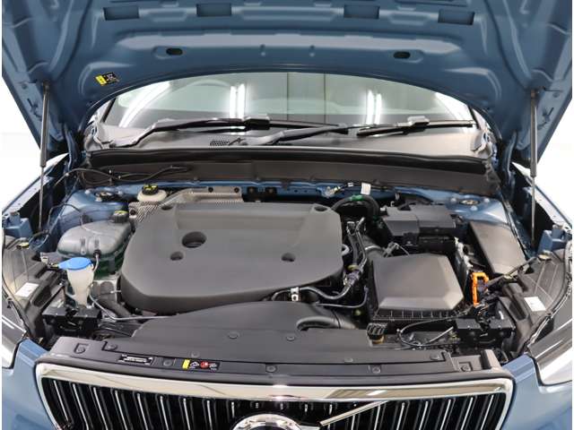 ボルボ ＸＣ４０ アルティメット Ｂ４ ＡＷＤ ４ＷＤ R5年 (近畿) 99