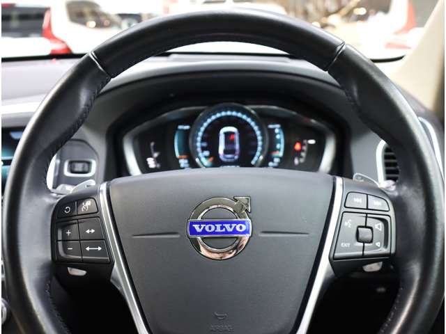 ボルボ ＸＣ６０ Ｔ５　ＳＥ H27年 (近畿) 99