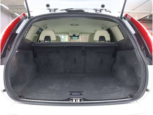 ボルボ ＸＣ６０ Ｔ５　ＳＥ H27年 (近畿) 99