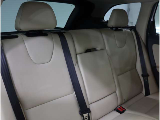 ボルボ ＸＣ６０ Ｔ５　ＳＥ H27年 (近畿) 99