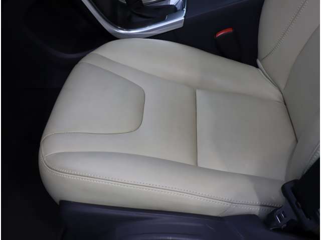 ボルボ ＸＣ６０ Ｔ５　ＳＥ H27年 (近畿) 99