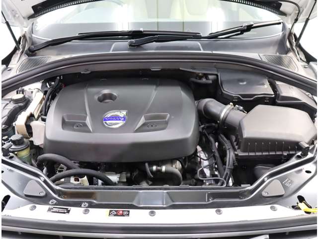 ボルボ ＸＣ６０ Ｔ５　ＳＥ H27年 (近畿) 99