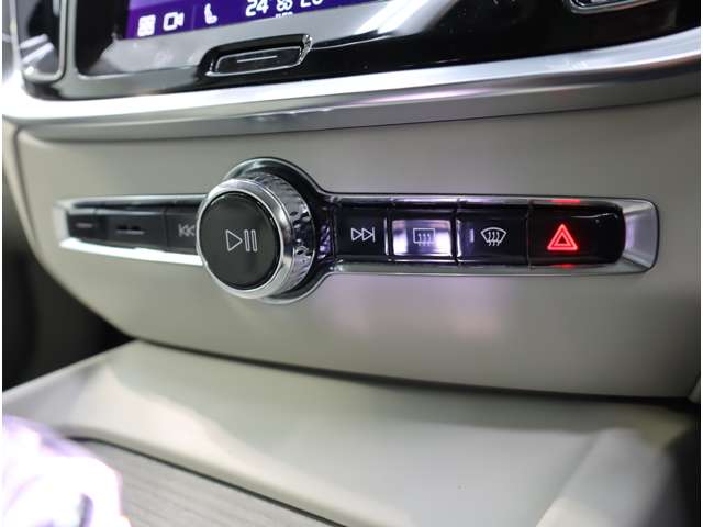 ボルボ Ｖ６０ アルティメット　Ｂ４ R5年 (近畿) 99