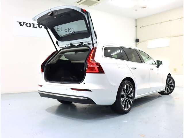 ボルボ Ｖ６０ アルティメット　Ｂ４ R5年 (近畿) 99