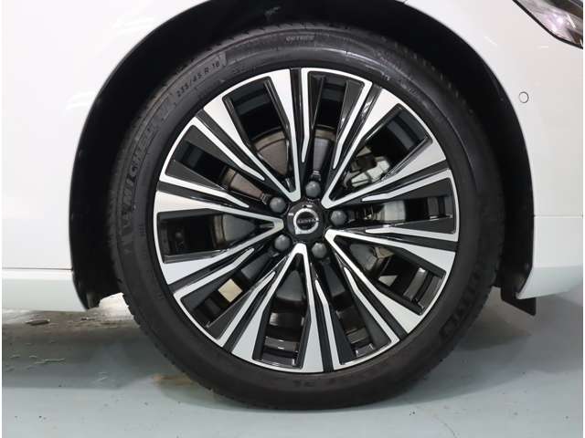 ボルボ Ｖ６０ アルティメット　Ｂ４ R5年 (近畿) 99