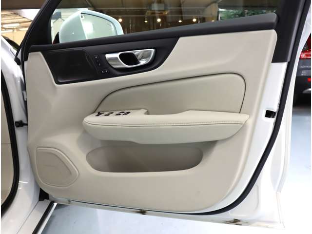 ボルボ Ｖ６０ アルティメット　Ｂ４ R5年 (近畿) 99