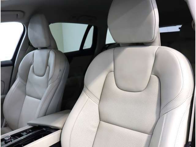 ボルボ Ｖ６０ アルティメット　Ｂ４ R5年 (近畿) 99