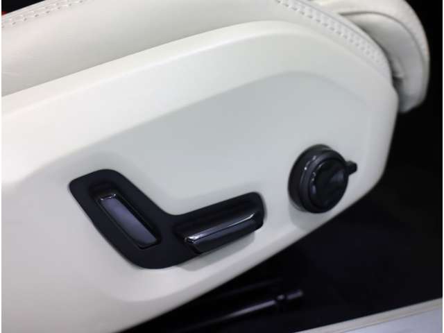 ボルボ Ｖ６０ アルティメット　Ｂ４ R5年 (近畿) 99