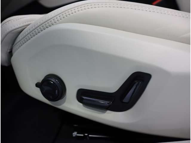 ボルボ Ｖ６０ アルティメット　Ｂ４ R5年 (近畿) 99