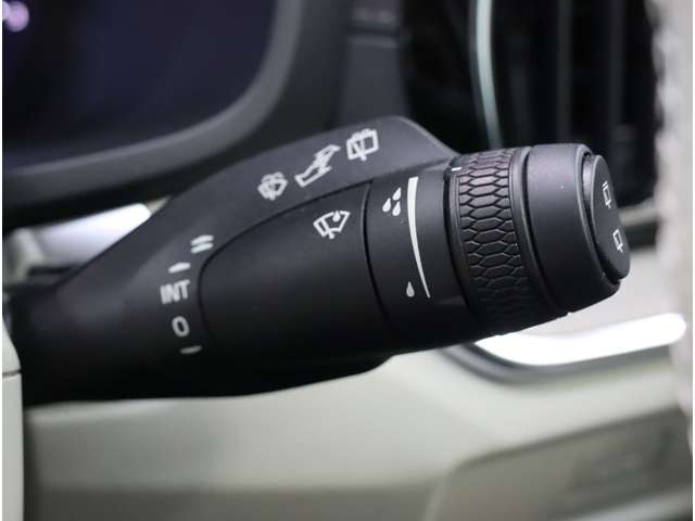 ボルボ Ｖ６０ アルティメット　Ｂ４ R5年 (近畿) 99