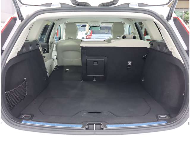 ボルボ Ｖ６０ アルティメット　Ｂ４ R5年 (近畿) 99