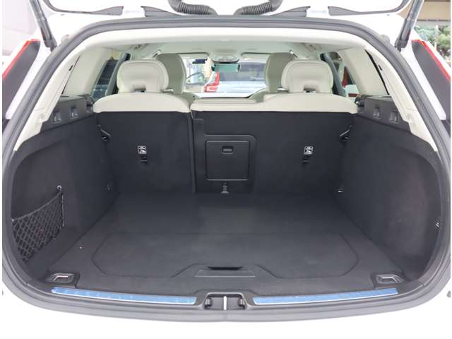 ボルボ Ｖ６０ アルティメット　Ｂ４ R5年 (近畿) 99