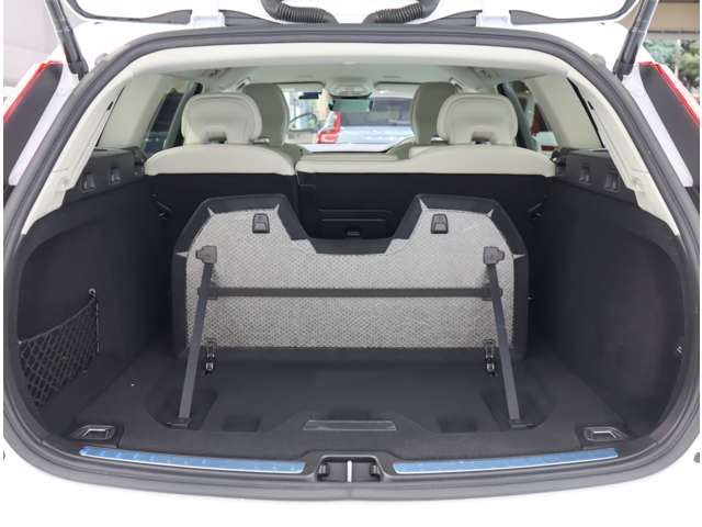 ボルボ Ｖ６０ アルティメット　Ｂ４ R5年 (近畿) 99