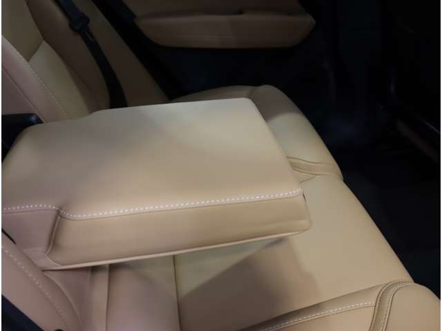 ボルボ ＸＣ６０ Ｂ５ ＡＷＤ インスクリプション ４ＷＤ R4年 (近畿) 99