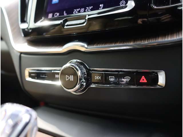 ボルボ ＸＣ６０ Ｂ５ ＡＷＤ インスクリプション ４ＷＤ R4年 (近畿) 99