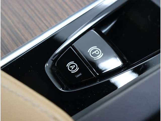 ボルボ ＸＣ６０ Ｂ５ ＡＷＤ インスクリプション ４ＷＤ R4年 (近畿) 99