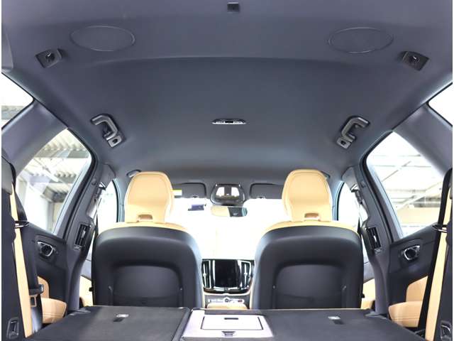 ボルボ ＸＣ６０ Ｂ５ ＡＷＤ インスクリプション ４ＷＤ R4年 (近畿) 99