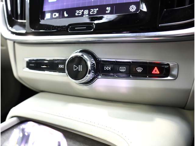 ボルボ Ｖ９０クロスカントリー アルティメット Ｂ５ ＡＷＤ ４ＷＤ R5年 (近畿) 99