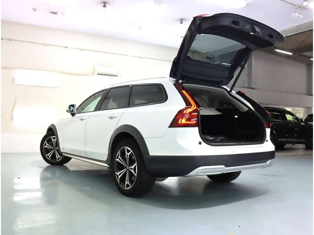 ボルボ Ｖ９０クロスカントリー アルティメット Ｂ５ ＡＷＤ ４ＷＤ R5年 (近畿) 99