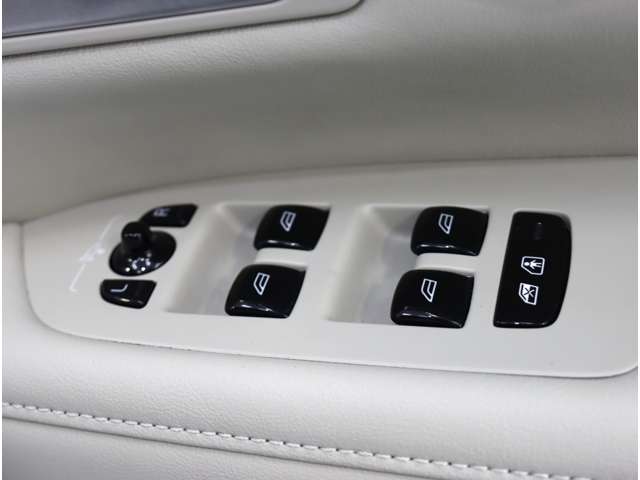 ボルボ Ｖ９０クロスカントリー アルティメット Ｂ５ ＡＷＤ ４ＷＤ R5年 (近畿) 99