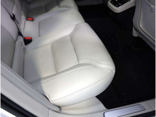 ボルボ Ｖ９０クロスカントリー アルティメット Ｂ５ ＡＷＤ ４ＷＤ R5年 (近畿) 99