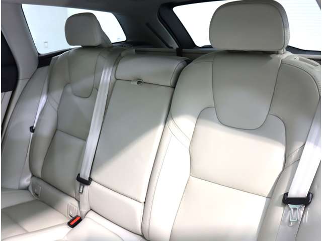 ボルボ Ｖ９０クロスカントリー アルティメット Ｂ５ ＡＷＤ ４ＷＤ R5年 (近畿) 99