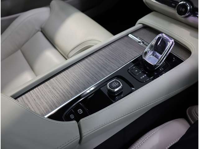 ボルボ Ｖ９０クロスカントリー アルティメット Ｂ５ ＡＷＤ ４ＷＤ R5年 (近畿) 99