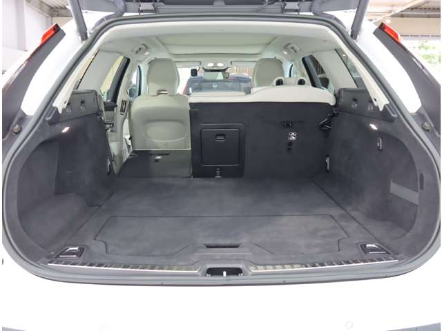 ボルボ Ｖ９０クロスカントリー アルティメット Ｂ５ ＡＷＤ ４ＷＤ R5年 (近畿) 99