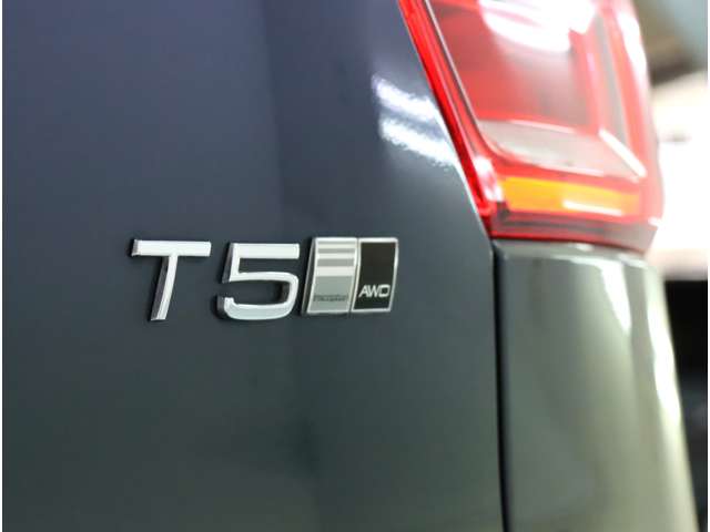 ボルボ ＸＣ４０ Ｔ５ ＡＷＤ インスクリプション ４ＷＤ R1年 (近畿) 99