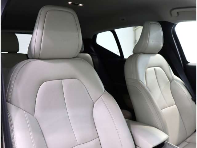 ボルボ ＸＣ４０ Ｔ５ ＡＷＤ インスクリプション ４ＷＤ R1年 (近畿) 99