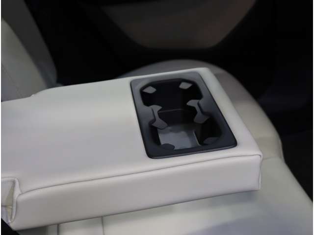 ボルボ ＸＣ４０ Ｔ５ ＡＷＤ インスクリプション ４ＷＤ R1年 (近畿) 99