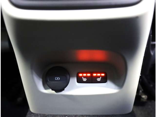 ボルボ ＸＣ４０ Ｔ５ ＡＷＤ インスクリプション ４ＷＤ R1年 (近畿) 99