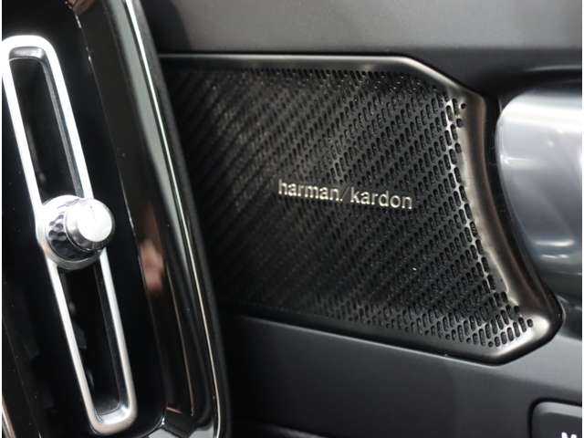 ボルボ ＸＣ４０ Ｔ５ ＡＷＤ インスクリプション ４ＷＤ R1年 (近畿) 99