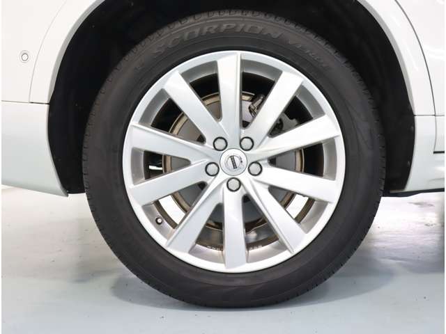 ボルボ ＸＣ９０ Ｔ５ ＡＷＤ モメンタム ４ＷＤ H30年 (近畿) 99