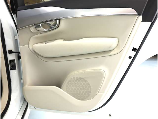 ボルボ ＸＣ９０ Ｔ５ ＡＷＤ モメンタム ４ＷＤ H30年 (近畿) 99